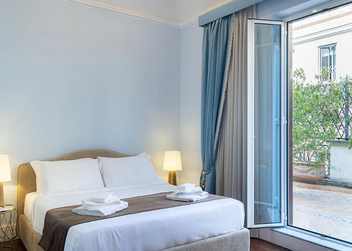 Prestigious Penthouse Piazza Barberini *
