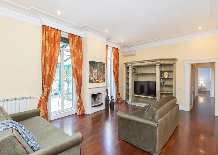 Apartment Prestigious Penthouse Piazza Barberini Rom
