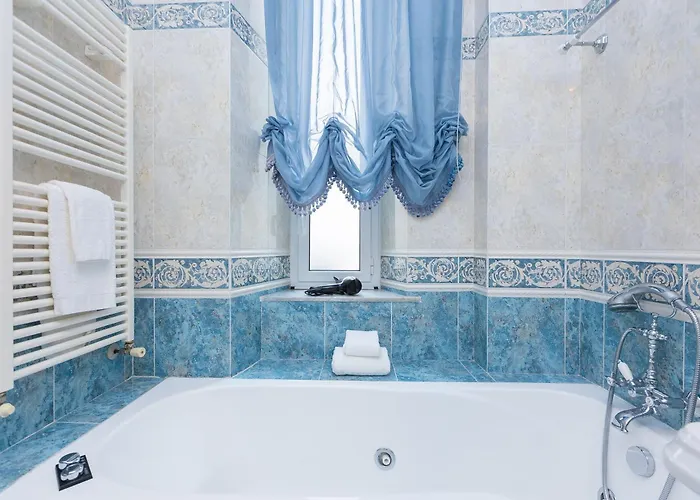 Prestigious Penthouse Piazza Barberini *
