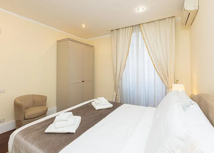 Apartment Prestigious Penthouse Piazza Barberini Rom