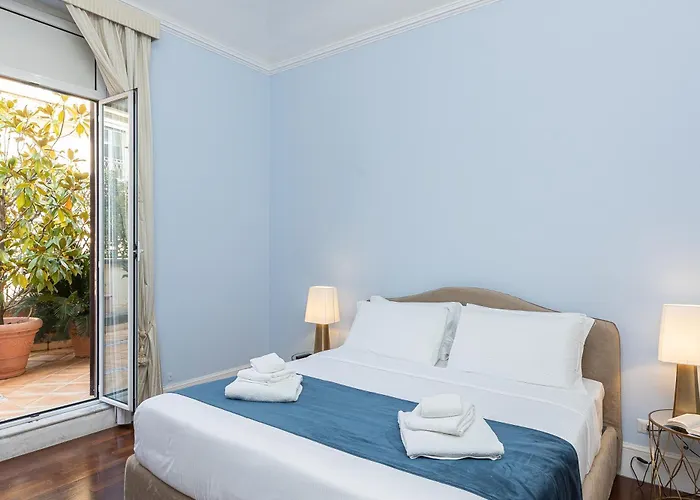 Prestigious Penthouse Piazza Barberini *
