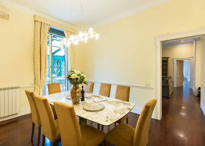 Prestigious Penthouse Piazza Barberini Apartment Rom