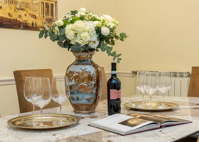 Prestigious Penthouse Piazza Barberini Apartment *