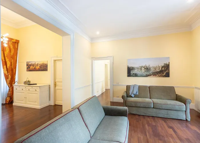Prestigious Penthouse Piazza Barberini *