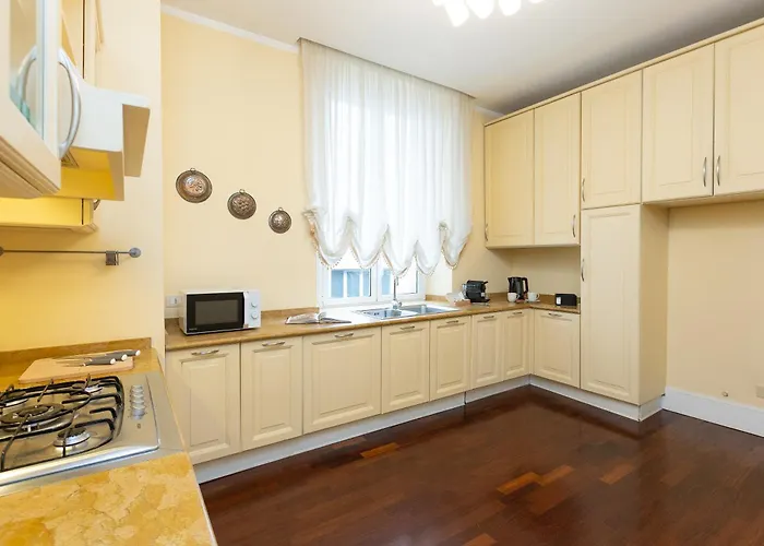 Apartment Prestigious Penthouse Piazza Barberini *
