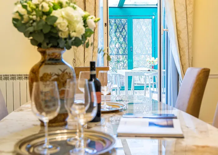 Prestigious Penthouse Piazza Barberini Apartment Rom